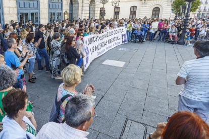 Protesta feminista por la muerte de una joven de 20 años en Burgos,
