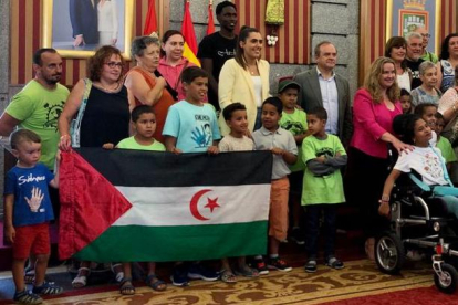 Acto oficial de recibimiento de los niños saharauis a Burgos