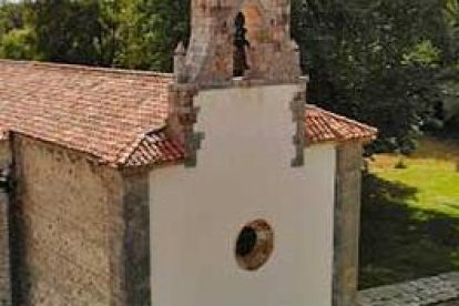 La ermita de Nuestra Señora de la Vega, en Pedrosa de Valdelucio, necesita ser restaurada.