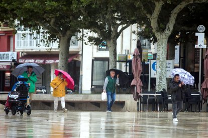 El Ayuntamiento de Burgos recomienda no pasar por zonas arboladas el próximo jueves.