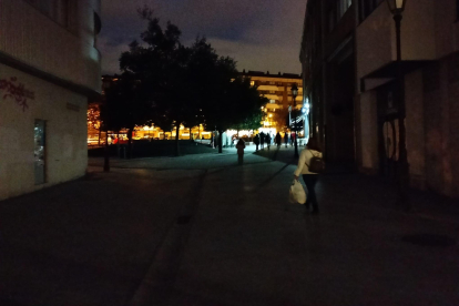 Zona entre la plaza de San Pedro de la Fuente y de La Cecina donde la iluminación se retrasaba hasta las diez de la noche dejando la tarde a oscuras en la zona durante tres semanas.