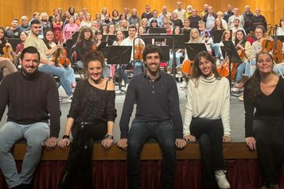 La Joven Orquesta Sinfónica de Burgos (JOSBu), en uno de los últimos ensayos de 'Las bribonas'.