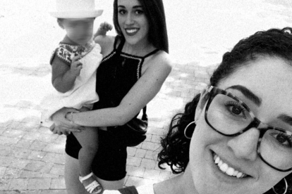 Tiempos felices en los que Lucía se reía con su hermana y su bebé