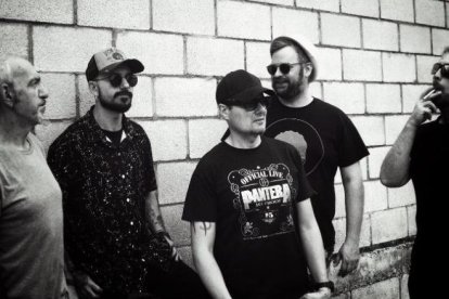 David Send (segundo por la izquierda), junto a su nueva banda.