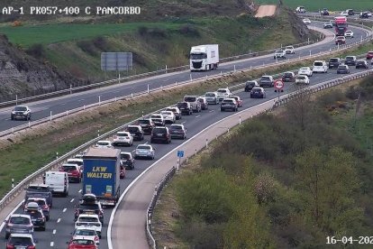 Imagen de las retenciones captadas por la cámara de Tráfico en Pancorbo.