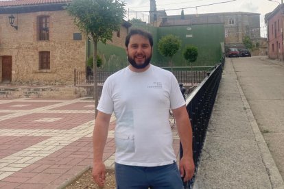 Esteban Herrero es concejal de la oposición en La Aguilera