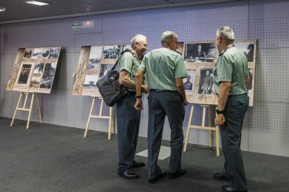 Exposición fotográfica sobre la Guardia Civil en la Fundación Círculo Burgos.