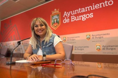 Milagros del Campo, presidenta de la Gerencia de Servicios Sociales, da cuenta de los asuntos tratados en el consejo de administración.