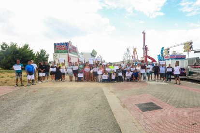 Imágenes de una feria cerrada en forma de protesta para no volver a la calle Laredo el próximo año.