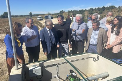 Imagen de la visita de la consejera de Agricultura, María González Corral