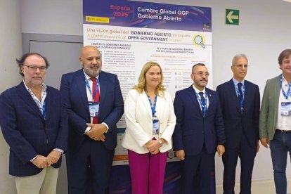 Cristina Ayala expone en Vitoria la experiencia de Burgos en participación ciudadana y transparencia.