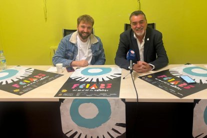 El director del Festival Internacional de Cine de Aranda con el concejal de Cultura