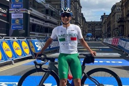 Macías, en el Mundial de Glasgow de 2024 con la selección de México.