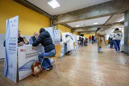 Entrevistas de trabajo exprés en el Centro de Formación para el Empleo de Burgos.