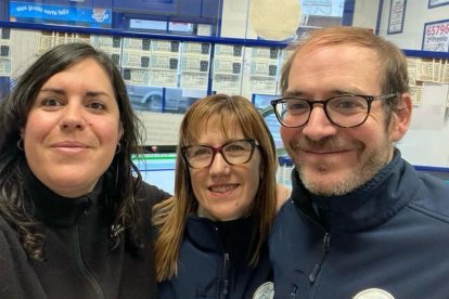 Los trabajadores de la administración número 3, Marta, Petri y Aarón