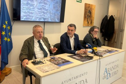 José Matesanz del Barrio y René Jesús Payo junto a José Antonio Fuertes