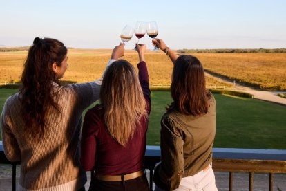 El Mes del Enoturismo activa las visitas en la Ruta