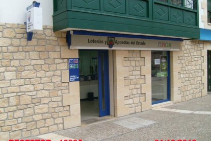 Imagen de la administración de loterías de Villarcayo que ha repartido una serie de un cuarto premio