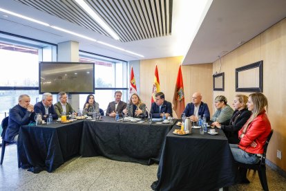 El equipo de Gobierno del Partido Popular al completo, durante la presentación del balance de 2025.