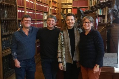 Parte del equipo de trabajo. Valentin Rineau (Sorbonne Université), Nick Ashton (British Museum), Andreu Ollé (IPHES), Paula García-Medrano (CENIEH) y Marie-Hélène Moncel (MNHN)