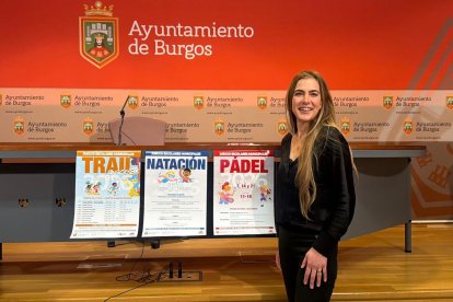 La concejala de Deportes, Carolina Álvarez, en la rueda de prensa de las nuevas actividades de los Juegos Escolares.