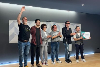 El zamorano Juanma Ramajo se impone en la final del Concurso de Monólogos de la Fundación Caja Rural.