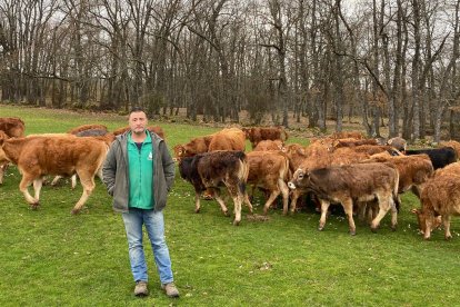 El ganadero Javier Chapero