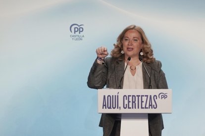 La alcaldesa de Burgos, Cristina Ayala, participa en un acto con motivo del Día Internacional de la Mujer junto al candidato del PP a la reelección como presidente de la Junta, Alfonso Fernández Mañueco