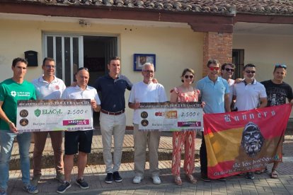 Entrega de la recaudación de la Hoguera del Cid a favor de ELACyL y Afabur.