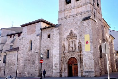 Exterior de la iglesia de San Cosme y San Damián.