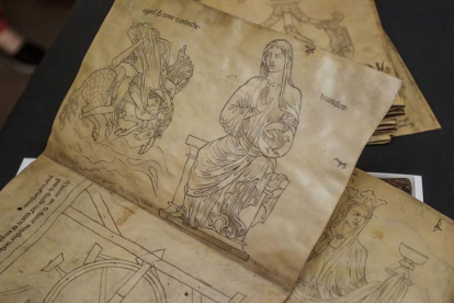 ‘El libro de las Catedrales’ incluye más de 250 dibujos.-SANTI OTERO