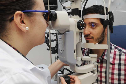 Una revisión oftalmológica, fundamental para la salud del ojo.-ECB