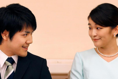 La princesa Mako y su prometido, Kei Komuro, en pasado septiembre.-AFP / SHIZUO KAMBAYASHI