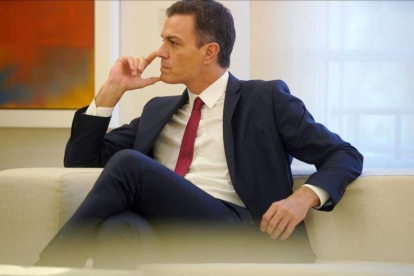Pedro Sánchez, en una reunión.-JOSÉ LUIS ROCA