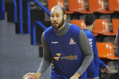 Mario Cabanas, durante un entrenamiento.-ISRAEL L. MURILLO