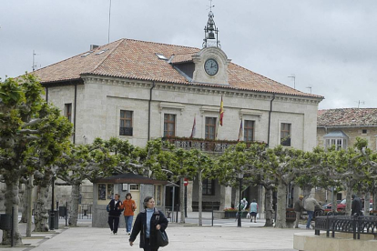 El Ayuntamiento de Villarcayo se beneficiará de las ayudas.-RAÚL G. OCHOA
