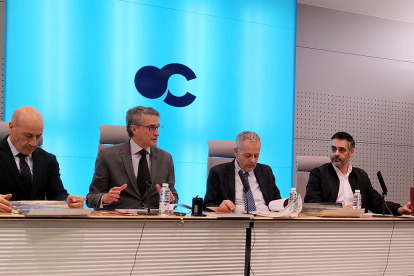 De izq. a dcha.: Javier González, Emilio de Domingo, René Jesús Payo y Julián Hoyos, en la presentación de la revista Sarmental. ECB