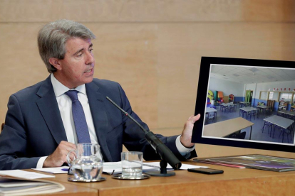 Ángel Garrido, presidente de la Comunidad de Madrid, insta a Pedro Sánchez a ocuparse de los golpistas vivos que hay en Catalunya en vez de preocuparse de los golpistas muertos.-SINOVA/ EFE