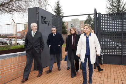 La vicepresidenta y consejera de Empleo de la Junta de Castilla y León, Rosa Valdeón, visita el Centro de Formación de Referencia Nacional en Industrias Cárnicas-ICAL