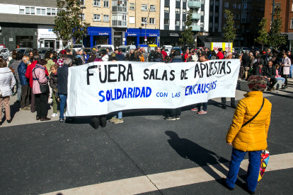 Imagen de la concentración en la plaza de Santiago. TOMÁS ALONSO