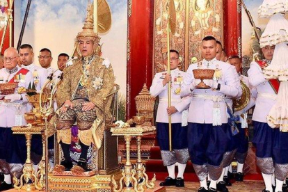 El rey Vajiralongkorn  ya coronado.-EFE /EPA