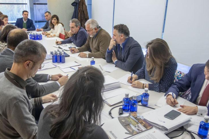 Imagen de archivo de una reunión de la Sociedad Promueve.-SANTI OTERO