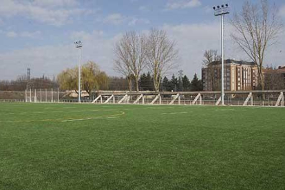 Estado que presenta el campo de rugby de San Amaro.-RAÚL OCHOA