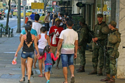 El ministro de Defensa de Bolsonaro descarta en EE.UU. intervención en Venezuela.-EFE