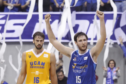 Edu Martínez, uno de los grandes protagonistas, celebra la victoria.-SANTI OTERO