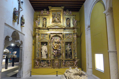 El retablo de la Asunción de Vileña se puede visitar en la salla III de Bellas Artes del Museo de Burgos. DARÍO GONZALO
