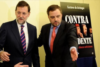 Arístegui junto a Mariano Rajoy, en una imagen de archivo.-JOSÉ LUIS ROCA