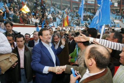 El presidente del Gobierno, Mariano Rajoy, durante un mitin del Partido Popular.-ISRAEL L. MURILLO