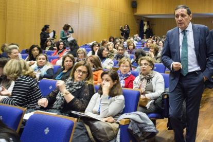 El consejero de Sanidad, Antonio María Sáez Aguado, inaugura la VII Jornada de Actualización en Vacunas-Ical