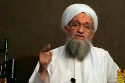 El líder de Al Qaeda, Ayman al Zauahiri, en un mensaje en vídeo del 2011.-
